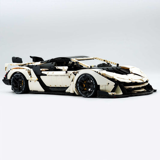 1:8 Lamborghini One Off: Auténtica, White Goddess Version, Motorized Convertible Switch Mode, Full Vehicle Motorization (3392 Pcs)