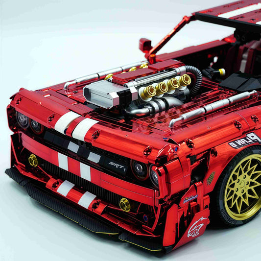 1:8 Dodge Challenger, Electroplating Mirror Red Customized Version (3751 Pcs)